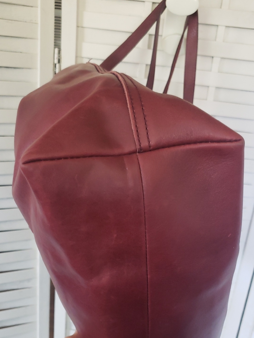 Madewell Transport Classic Women's Leather Tote Bag in Burgundy - Picture 4 of 8